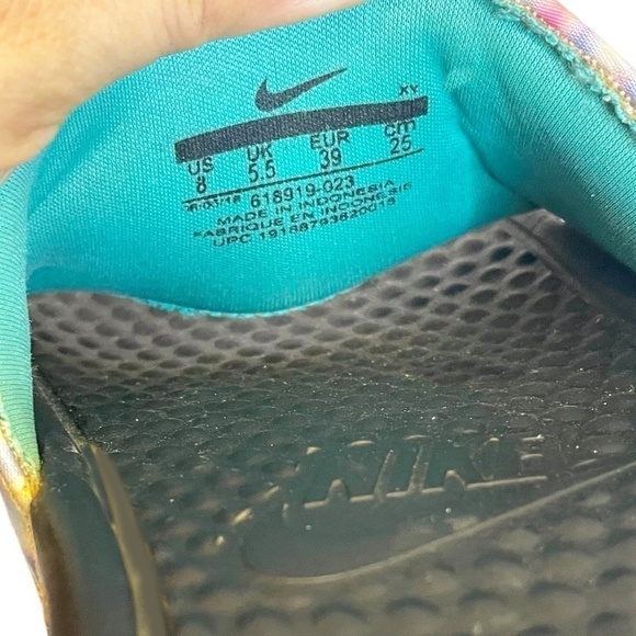Tropical Nike Slides - Picture 4 of 6